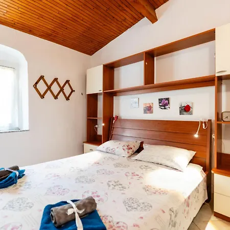 Lily By Interhome Oneglia