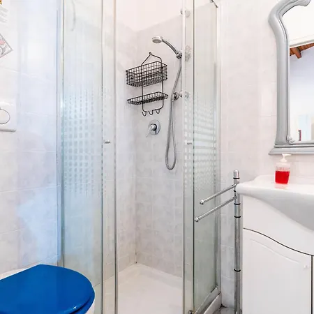 Apartament Lily By Interhome